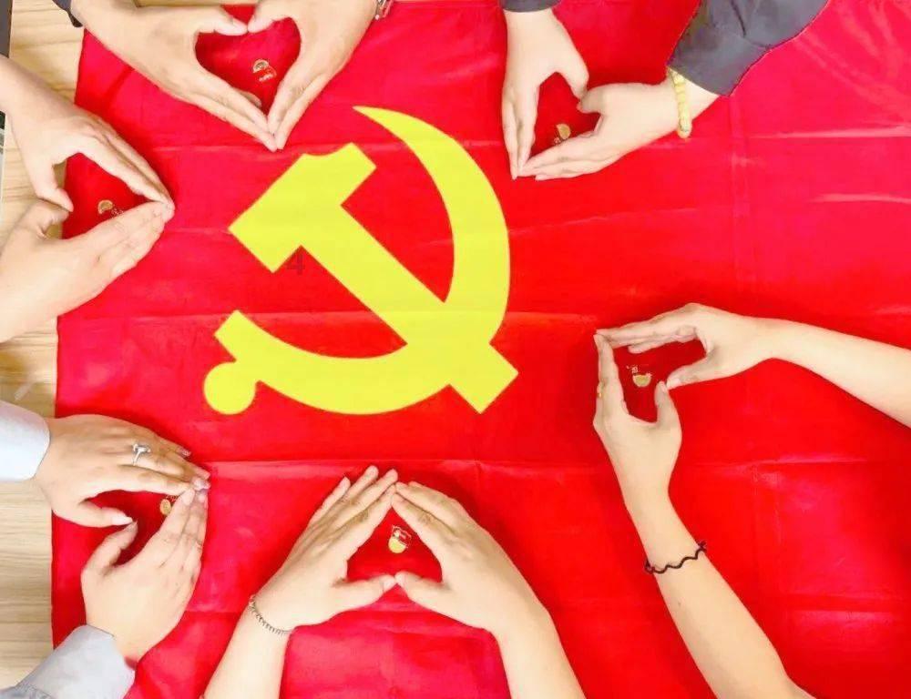 地导二营文艺汇演大获全胜，不料被师政委痛批，干部们恍然大悟